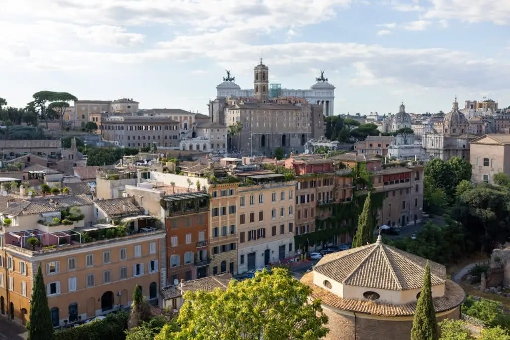 a city with many buildings
